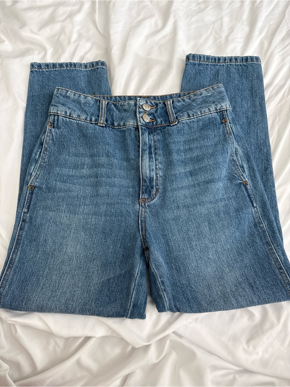 BDG Women's Straight-Leg Jeans in Classic Blue
